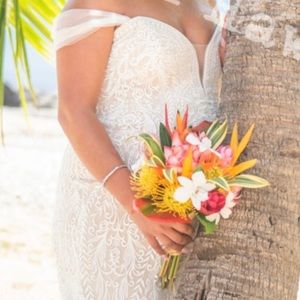 Pregnant Wedding Dress (7 month pregnant) alterations to pregnant body